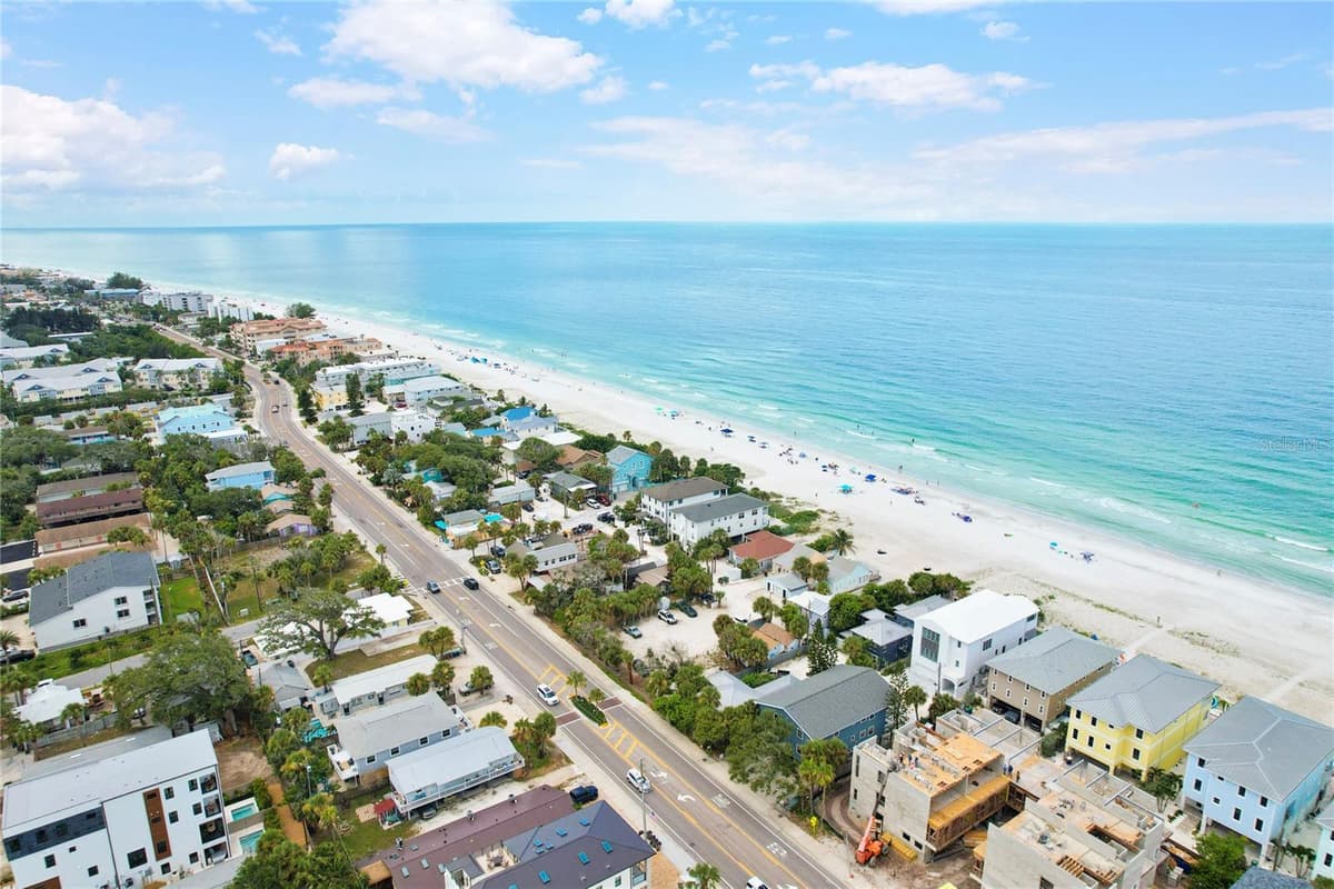 812 GULF BLVD — photo 35 of 44