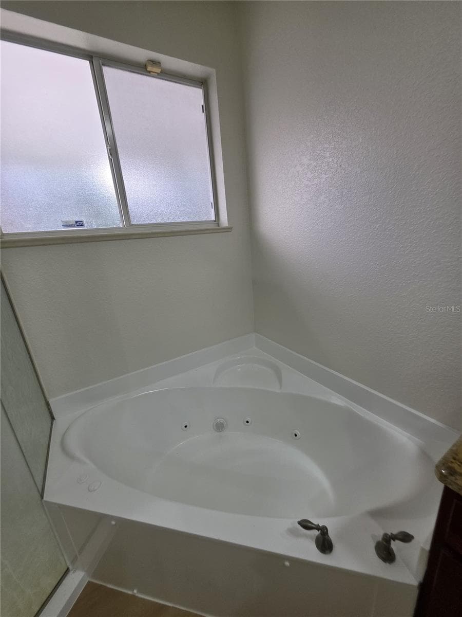 837 LILY STREET — photo 28 of 41