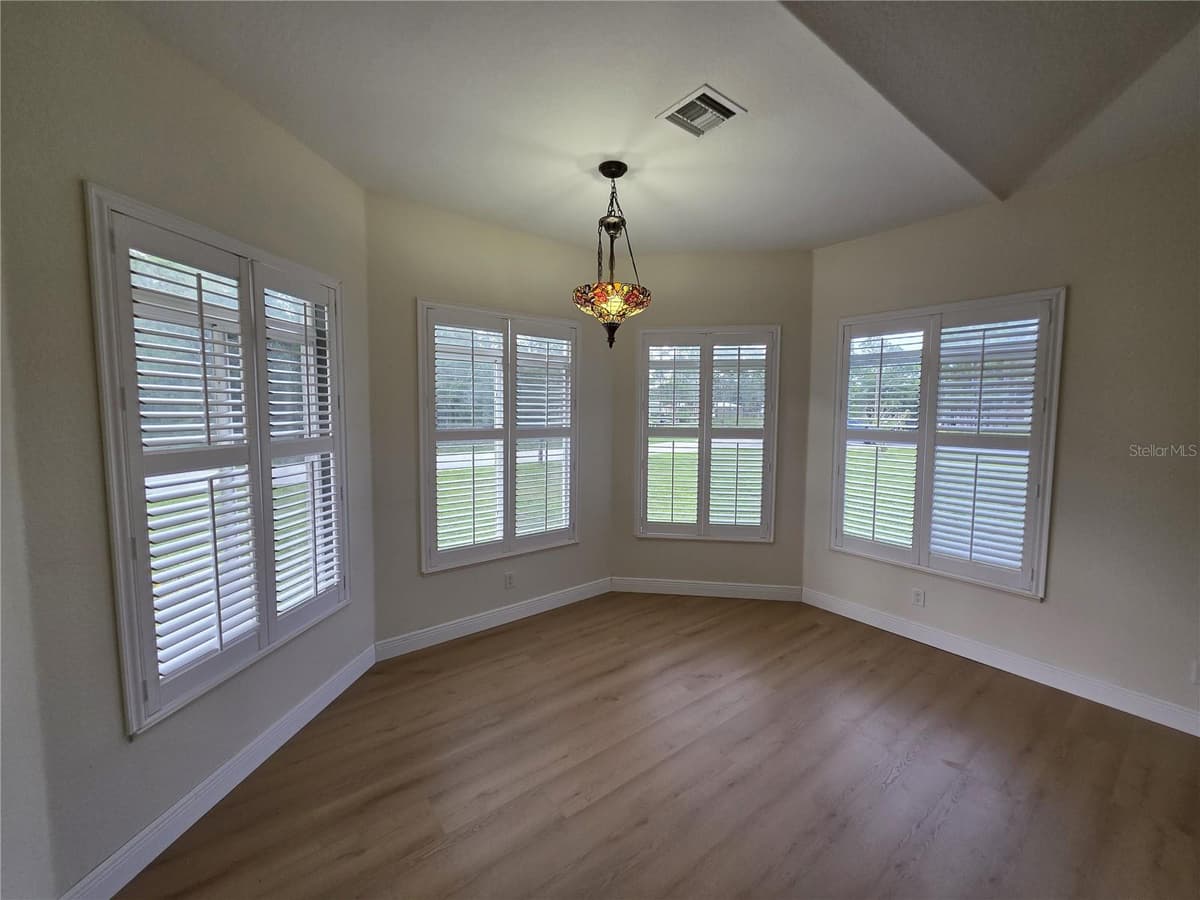 837 LILY STREET — photo 21 of 41