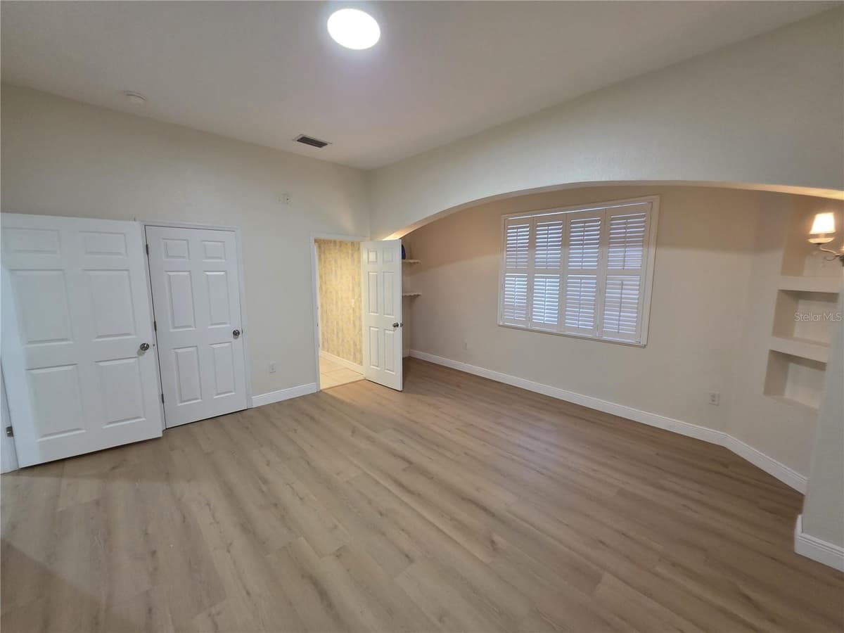 837 LILY STREET — photo 22 of 41