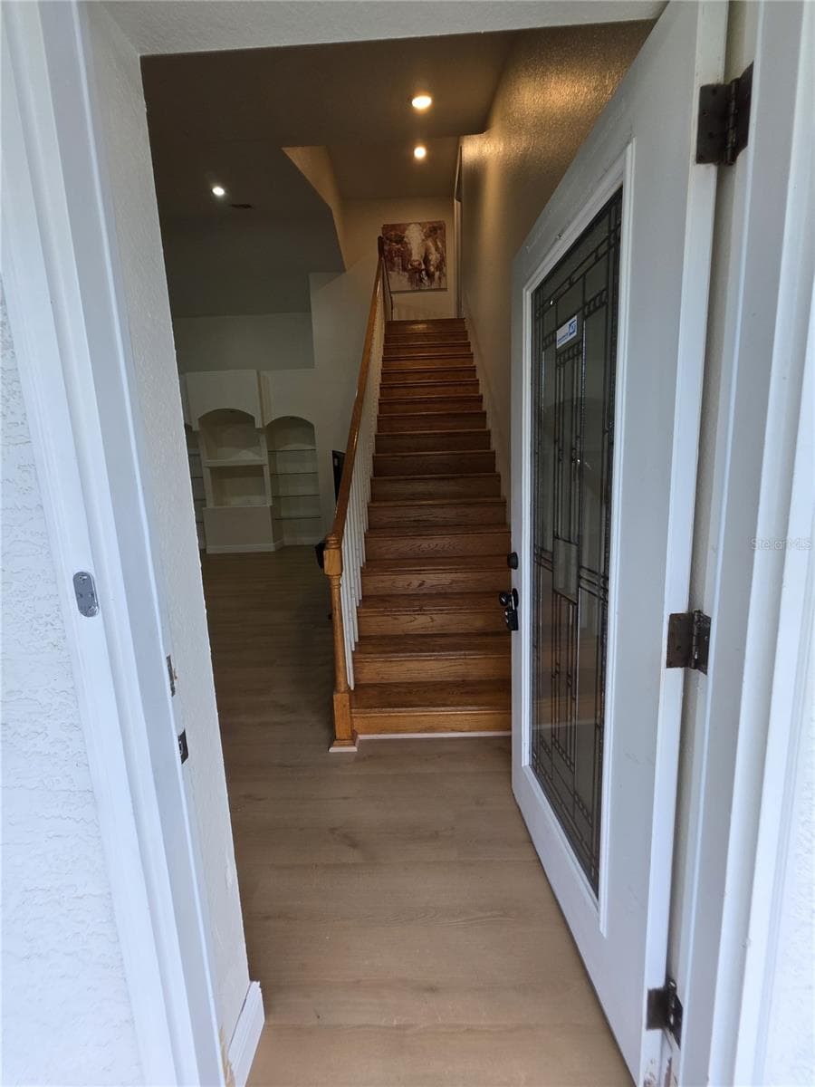 837 LILY STREET — photo 31 of 41