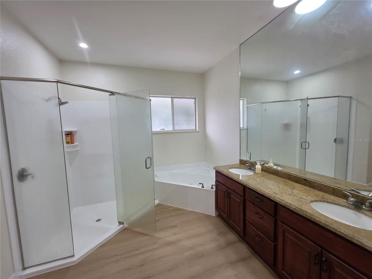 837 LILY STREET — photo 27 of 41