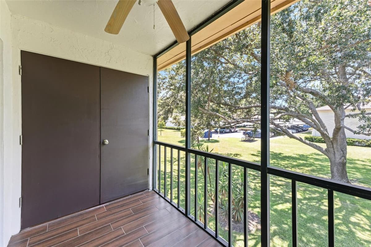 126 CYPRESS COURT — photo 19 of 23