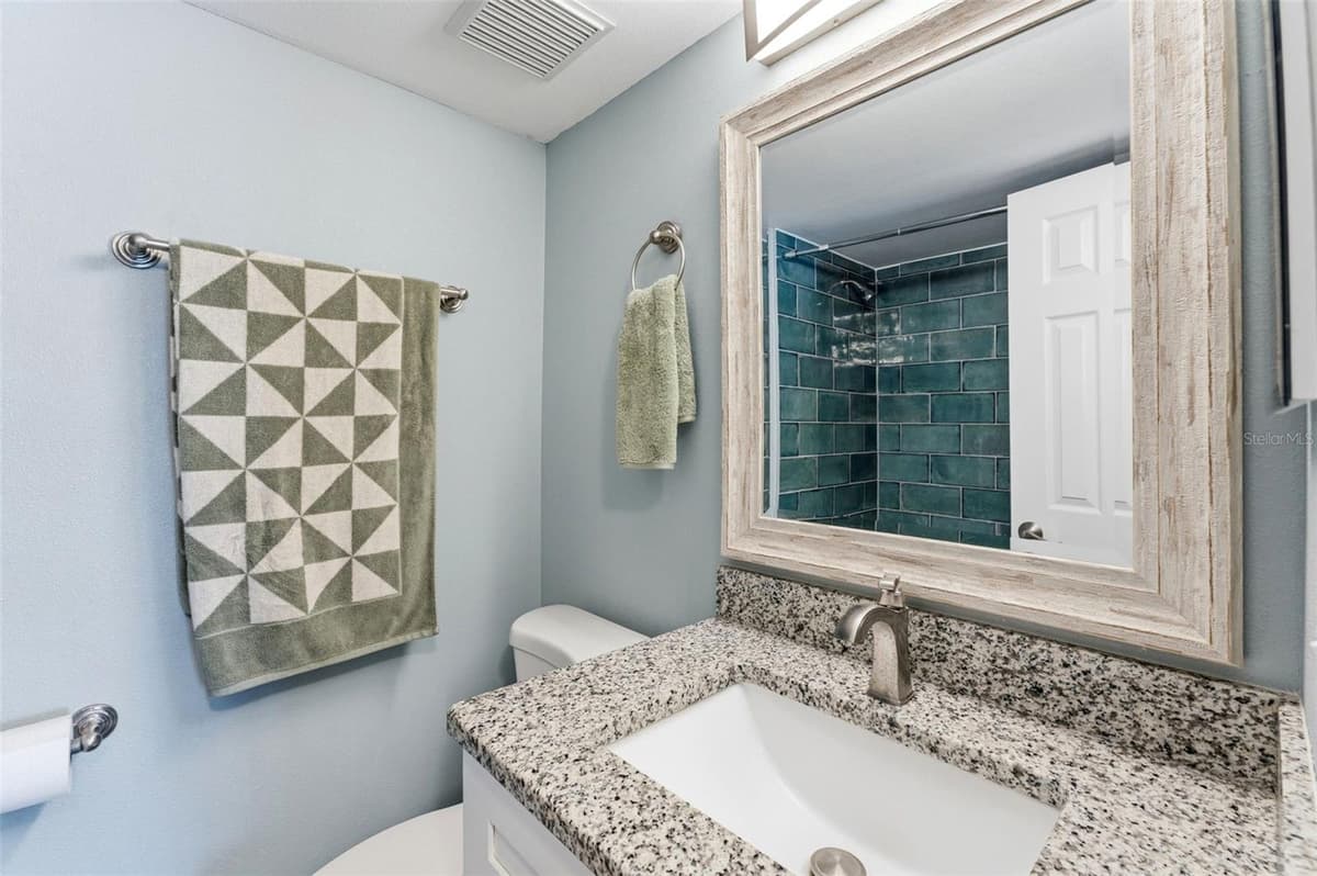 126 CYPRESS COURT — photo 17 of 23