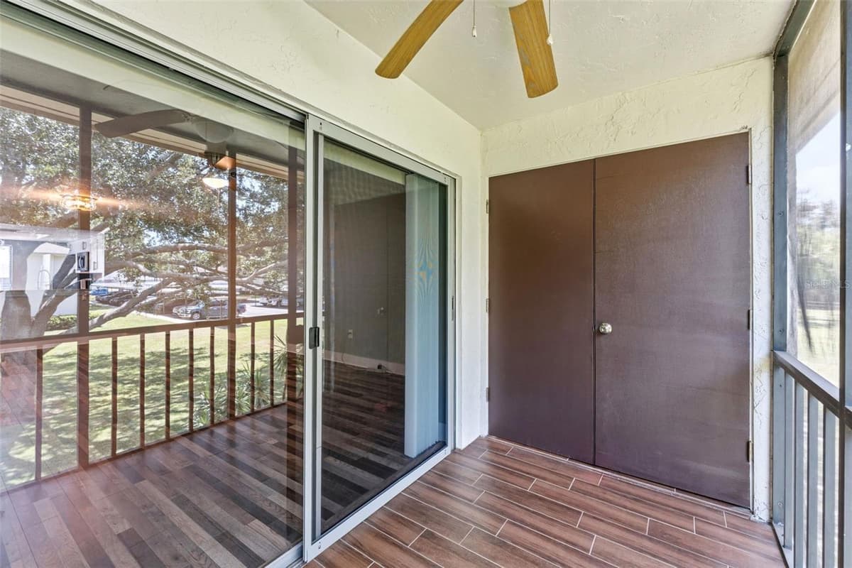 126 CYPRESS COURT — photo 20 of 23
