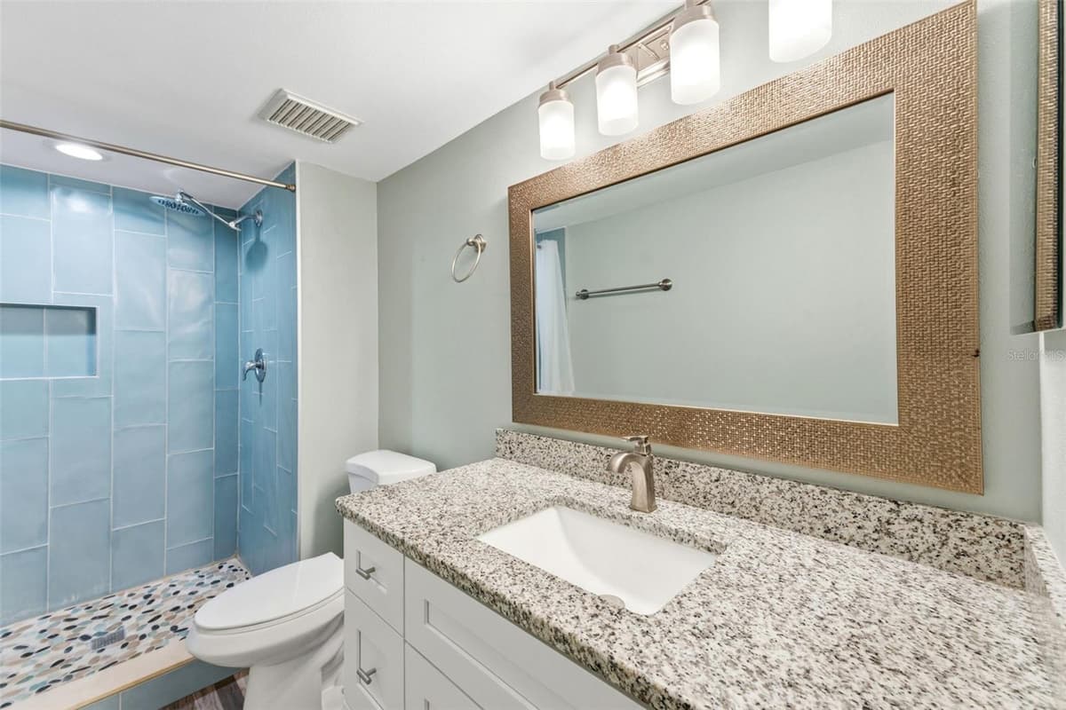 126 CYPRESS COURT — photo 12 of 23