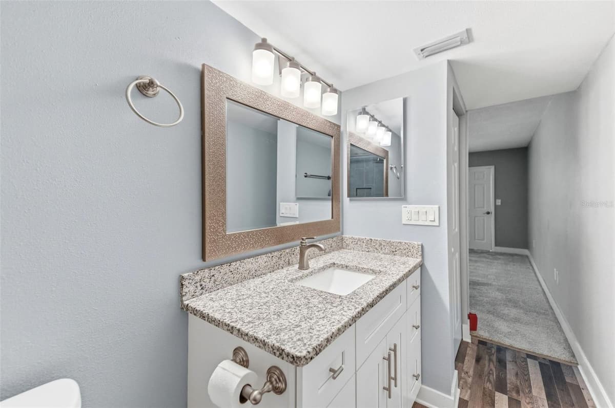 126 CYPRESS COURT — photo 11 of 23