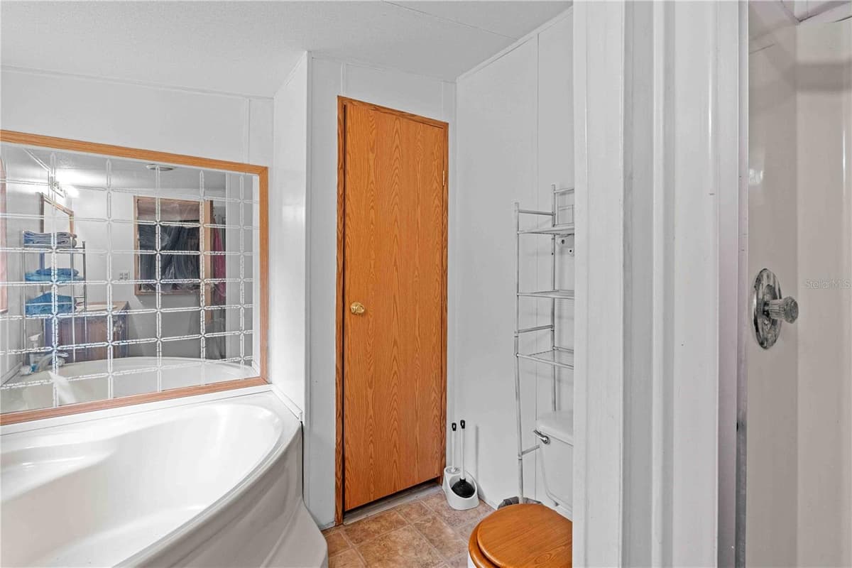 151 164TH AVENUE — photo 16 of 31