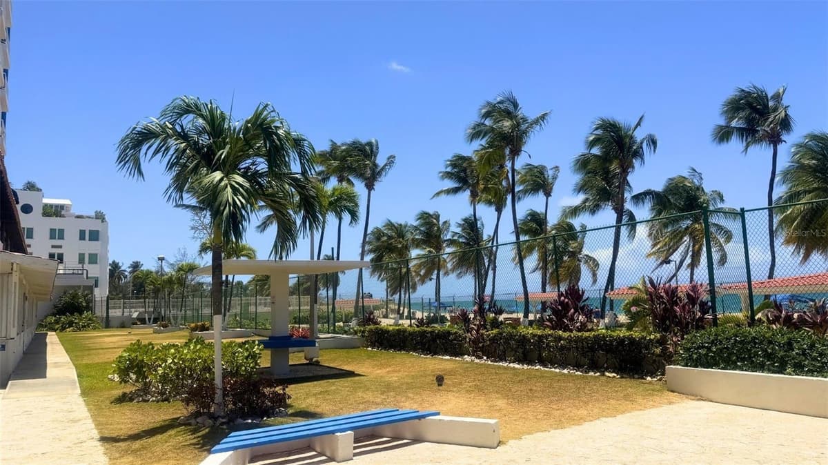 MARBELLA DEL CARIBE ESTE — photo 32 of 35