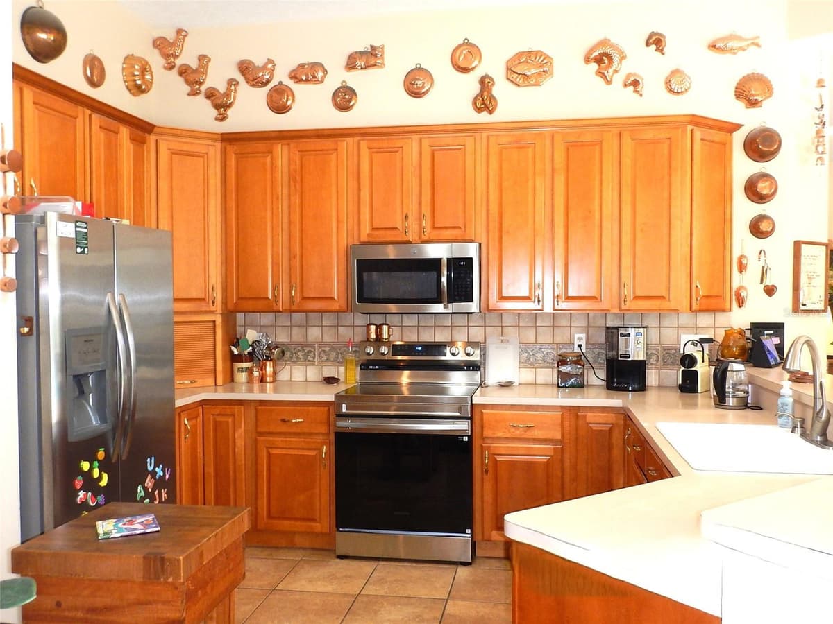 8315 LILLY LAKE ROAD — photo 8 of 47