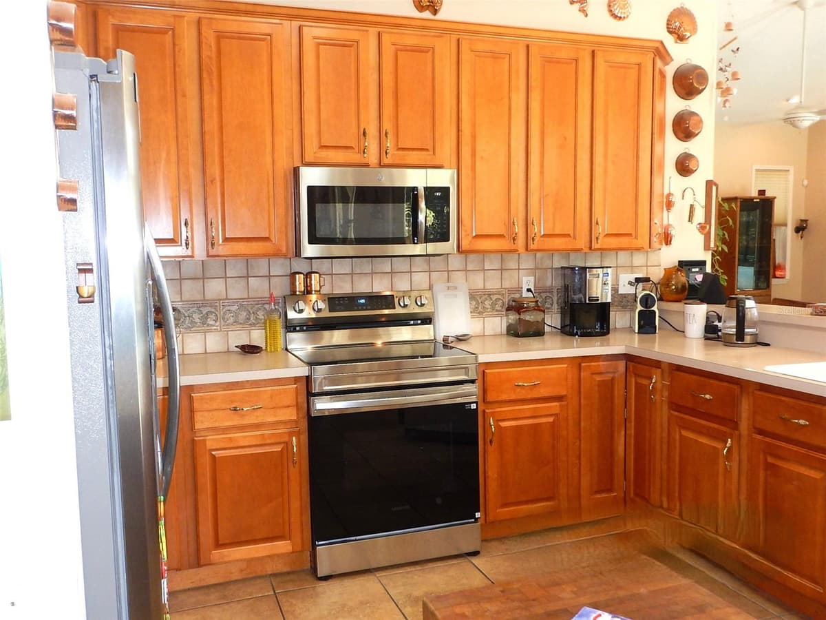 8315 LILLY LAKE ROAD — photo 7 of 47