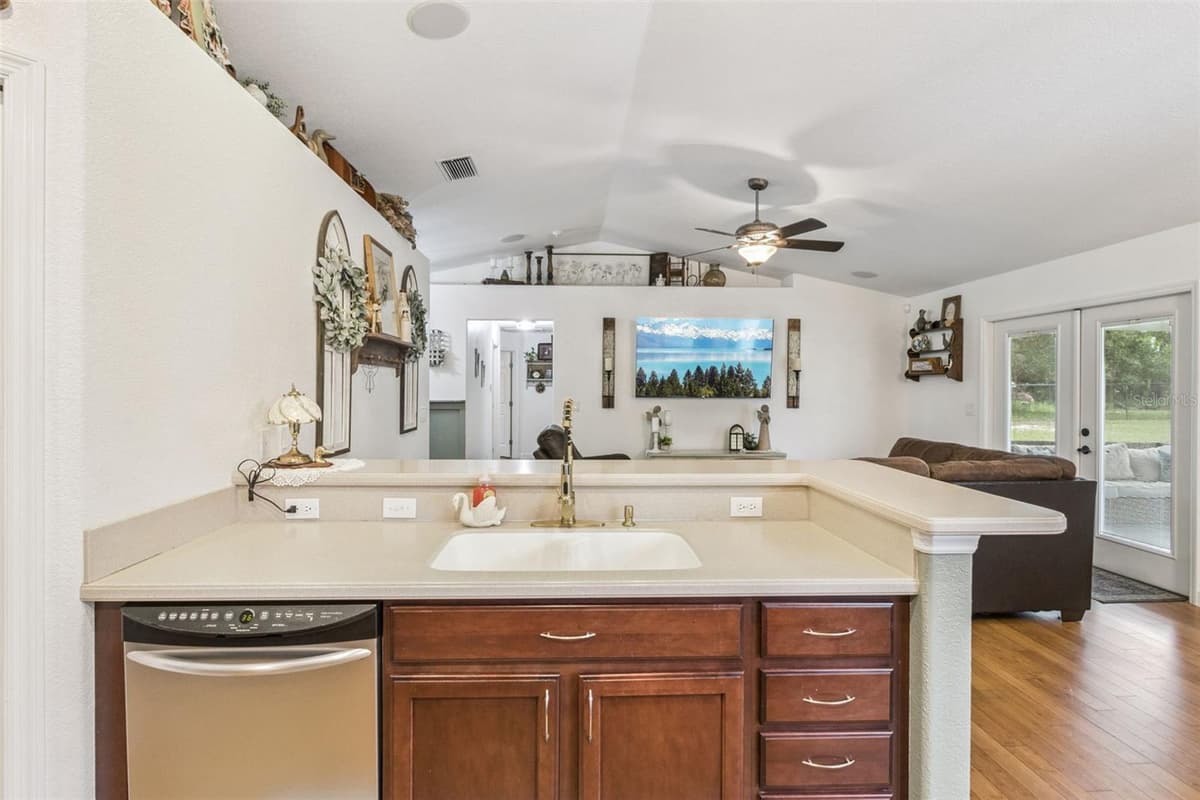214 MOUNTAIN DRIVE — photo 13 of 45