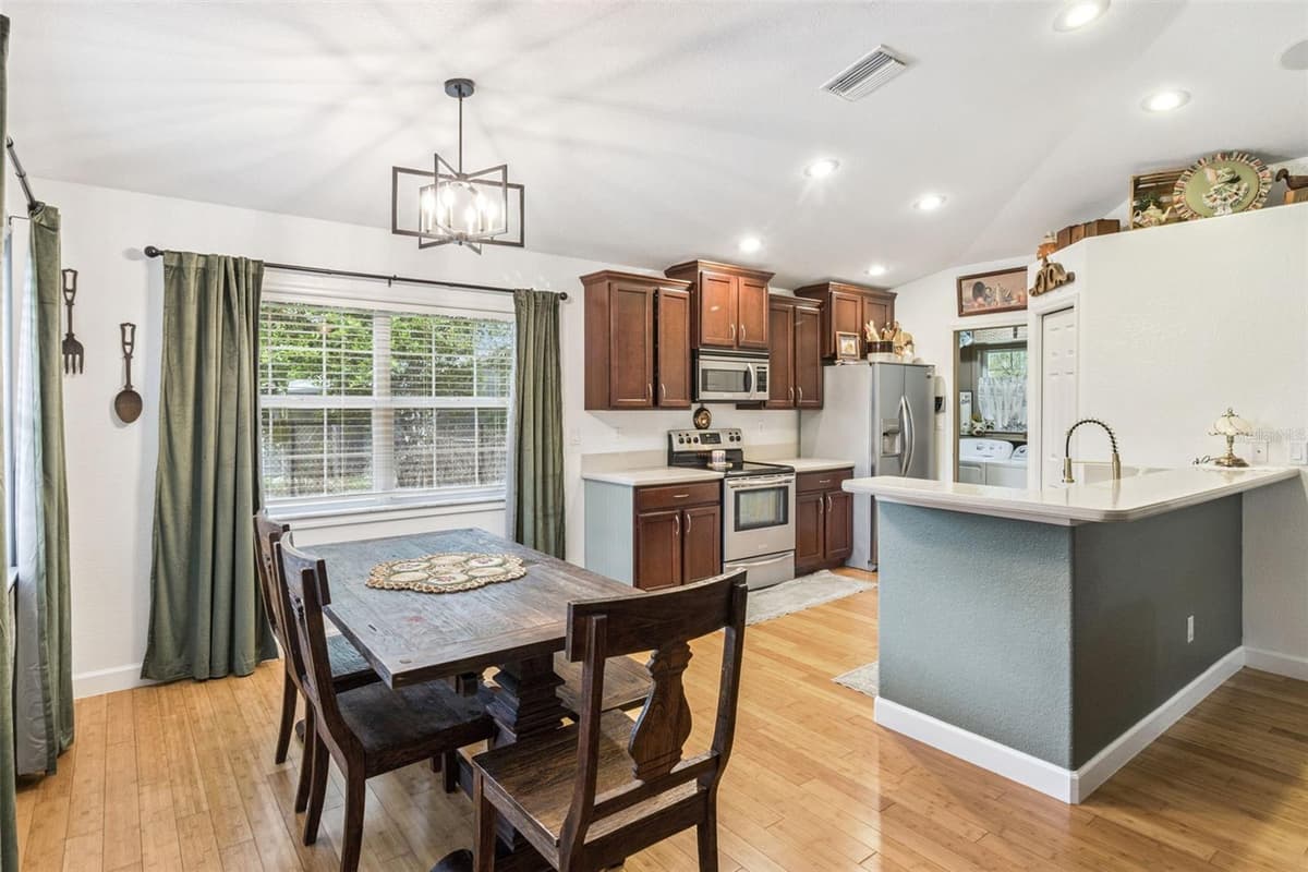 214 MOUNTAIN DRIVE — photo 12 of 45