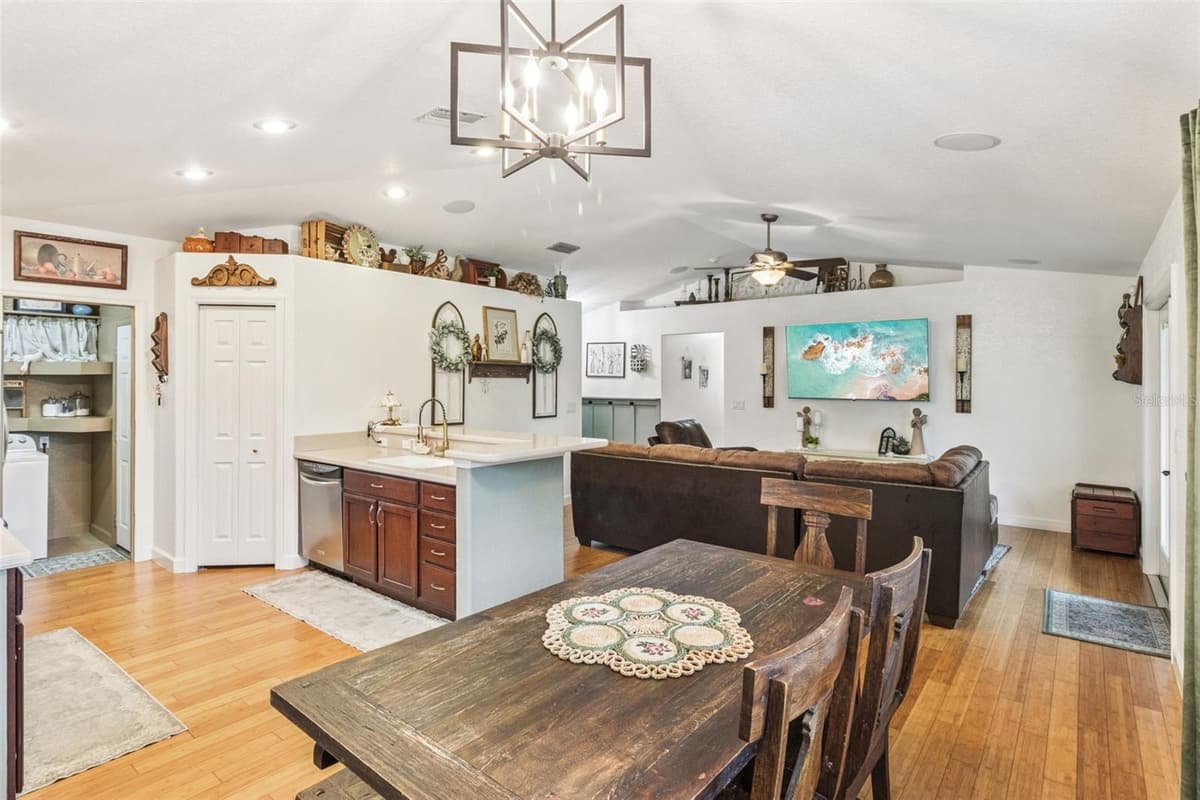 214 MOUNTAIN DRIVE — photo 10 of 45
