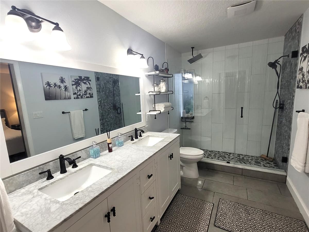 5717 SEABREEZE DRIVE — photo 25 of 41