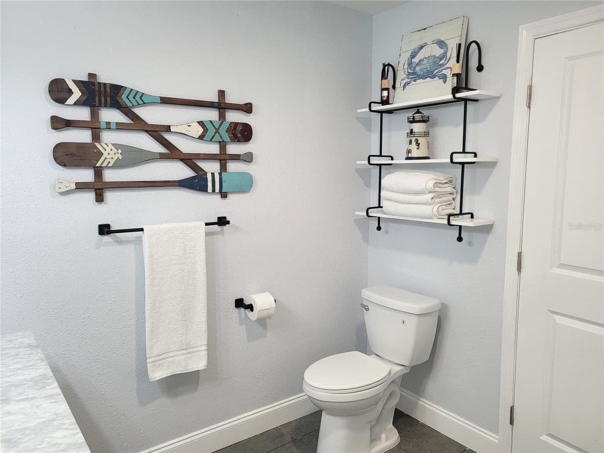5717 SEABREEZE DRIVE — photo 30 of 41