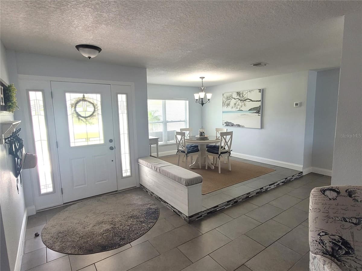 5717 SEABREEZE DRIVE — photo 13 of 41