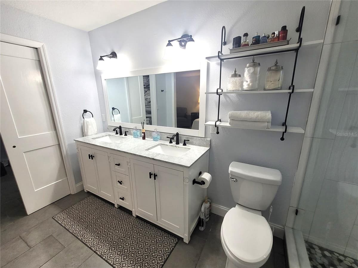 5717 SEABREEZE DRIVE — photo 26 of 41