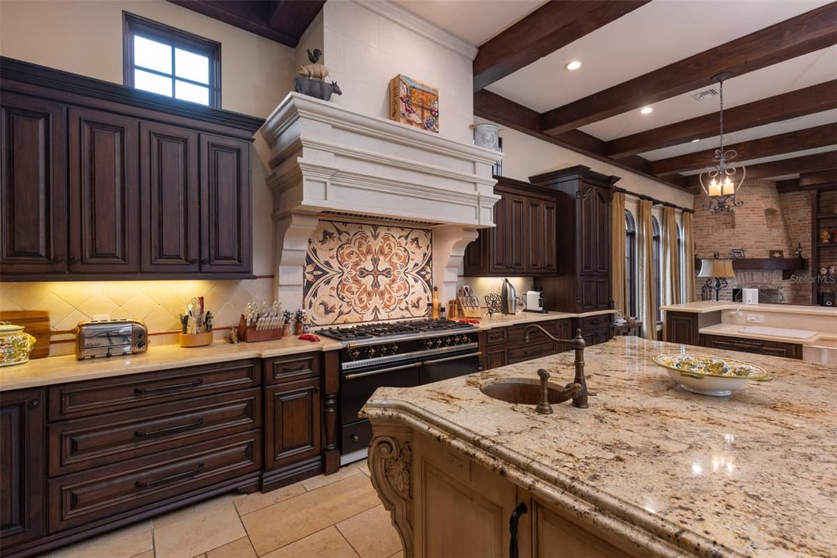 6119 GROSVENOR SHORE DRIVE — photo 36 of 97