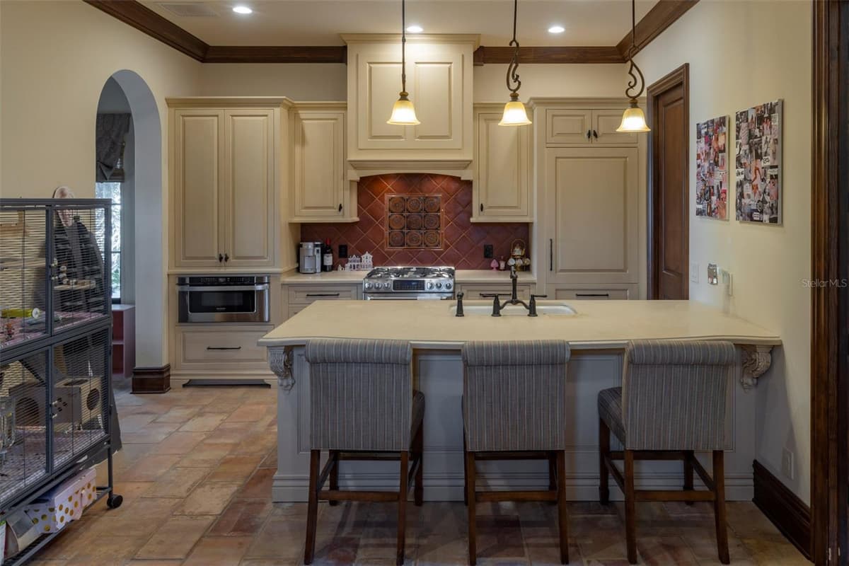 6119 GROSVENOR SHORE DRIVE — photo 75 of 97