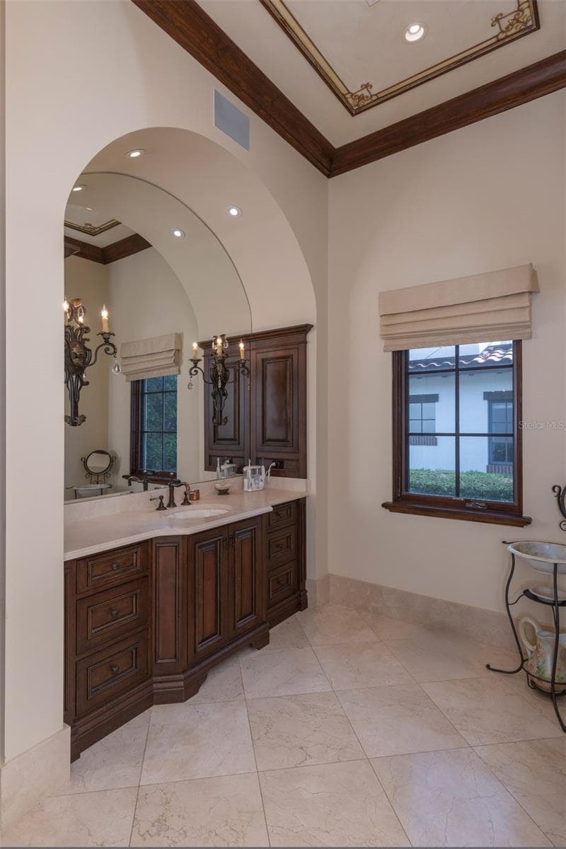 6119 GROSVENOR SHORE DRIVE — photo 50 of 97