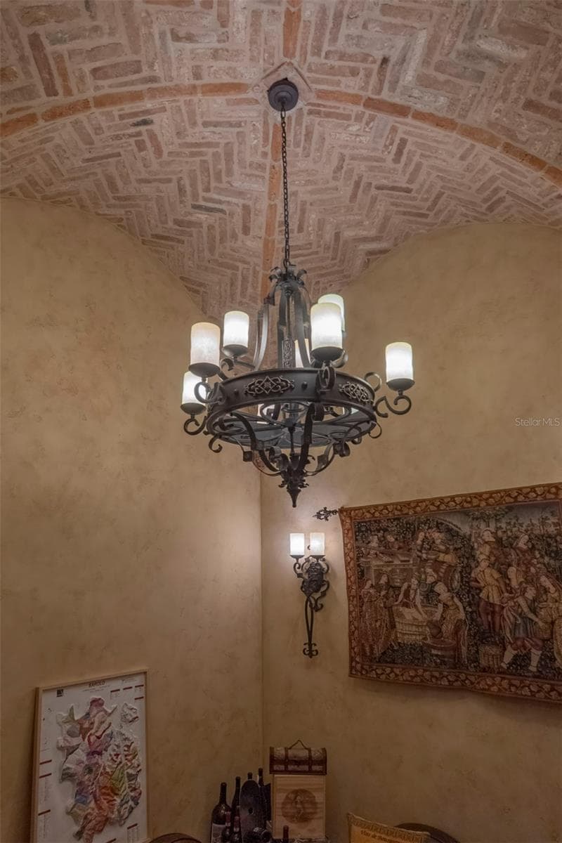 6119 GROSVENOR SHORE DRIVE — photo 24 of 97