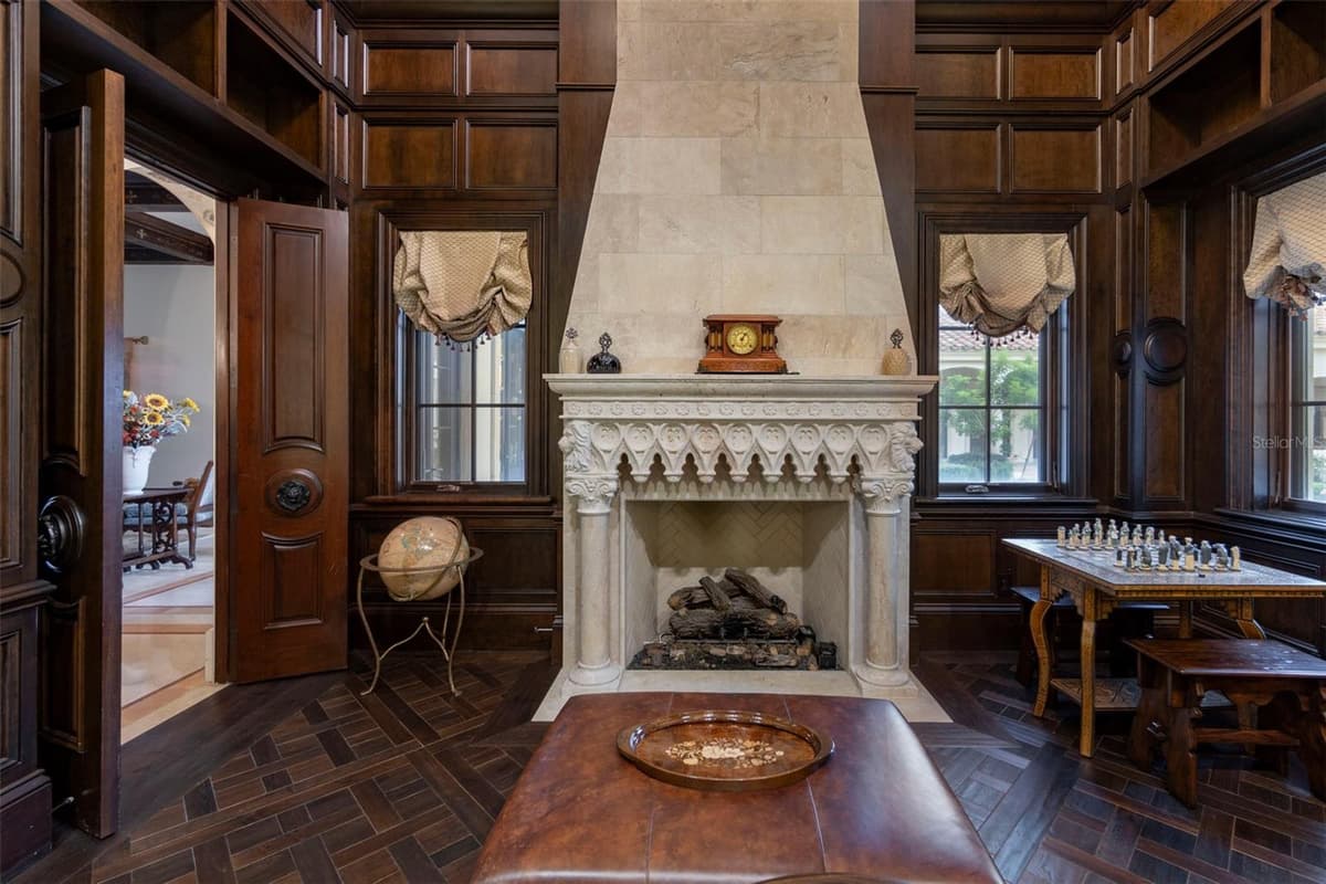 6119 GROSVENOR SHORE DRIVE — photo 38 of 97