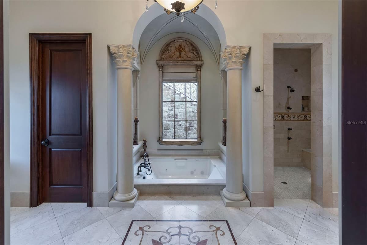 6119 GROSVENOR SHORE DRIVE — photo 51 of 97