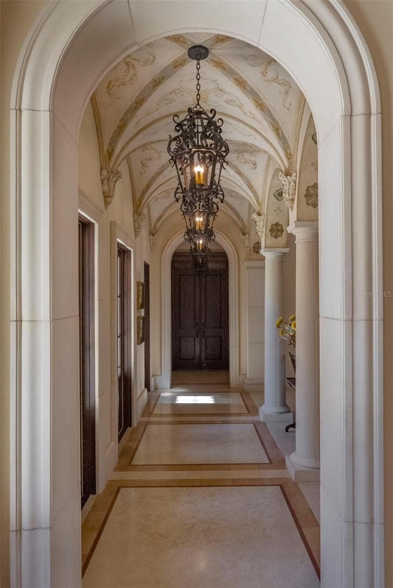 6119 GROSVENOR SHORE DRIVE — photo 21 of 97