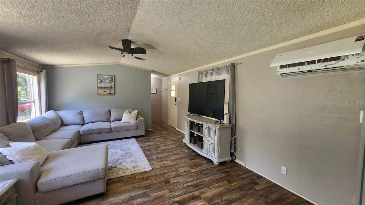 21114 ORANGE COURT — photo 20 of 52