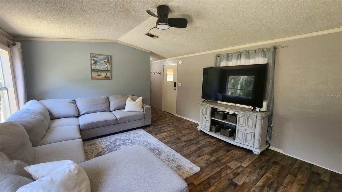 21114 ORANGE COURT — photo 21 of 52