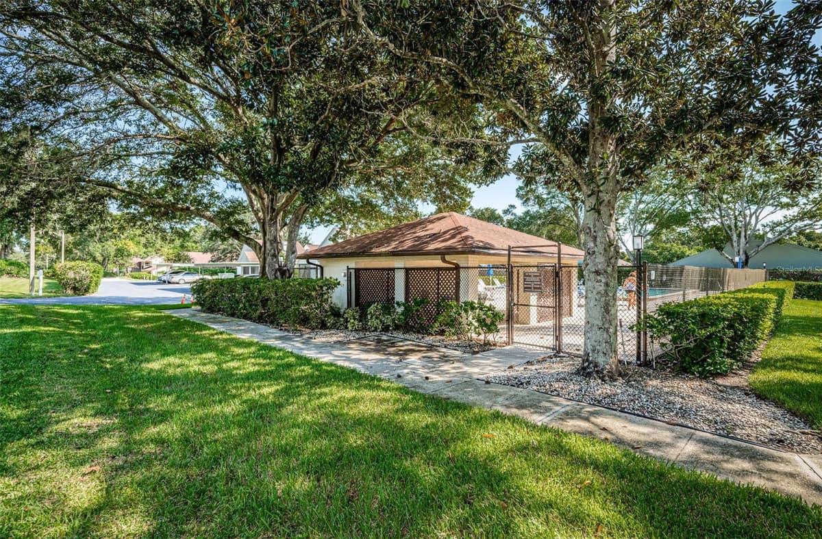 3500 MAGNOLIA RIDGE CIRCLE — photo 40 of 47