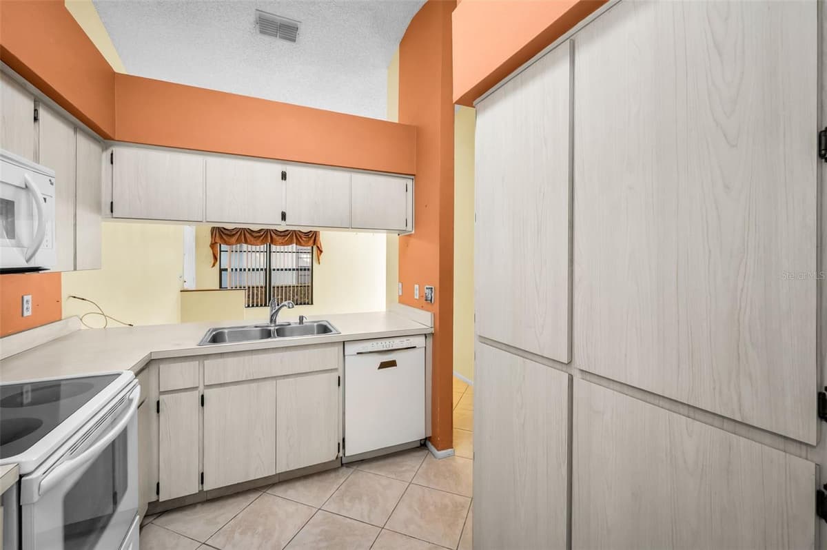 3500 MAGNOLIA RIDGE CIRCLE — photo 11 of 47