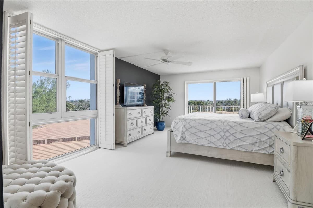 2301 GULF OF MEXICO DRIVE — photo 14 of 41