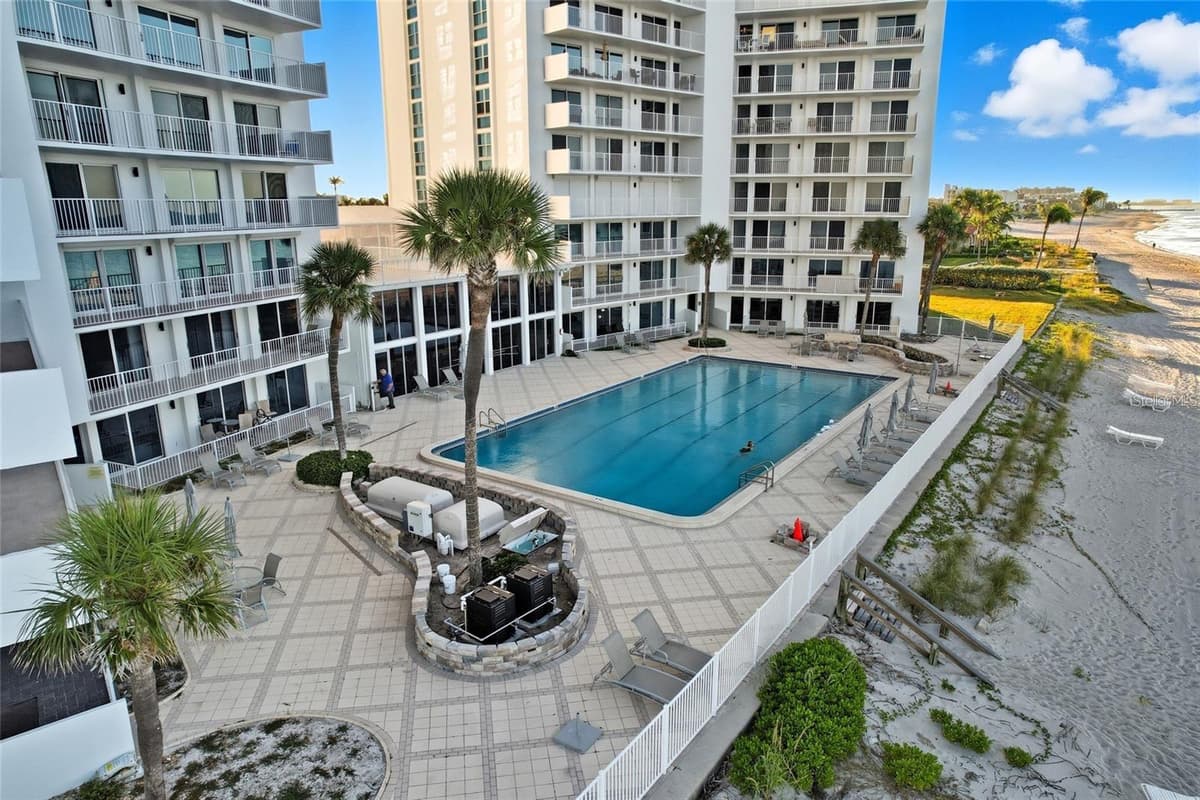 2301 GULF OF MEXICO DRIVE — photo 32 of 41
