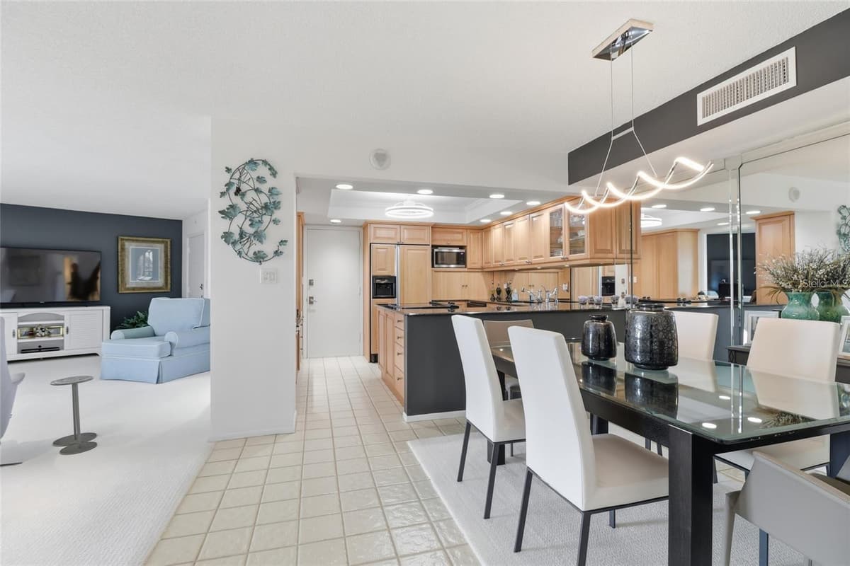 2301 GULF OF MEXICO DRIVE — photo 11 of 41