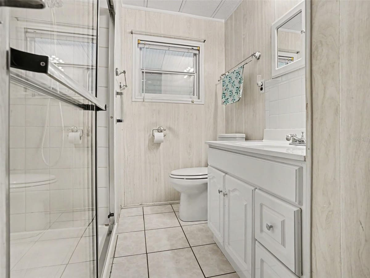 116 PINE TERRACE — photo 14 of 30