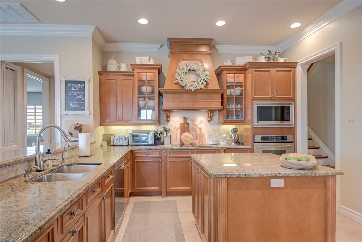 2131 SILK BAY BOULEVARD — photo 11 of 60