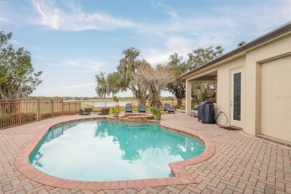 2131 SILK BAY BOULEVARD — photo 44 of 60