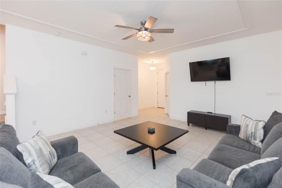 6256 CAMINO DRIVE — photo 11 of 62