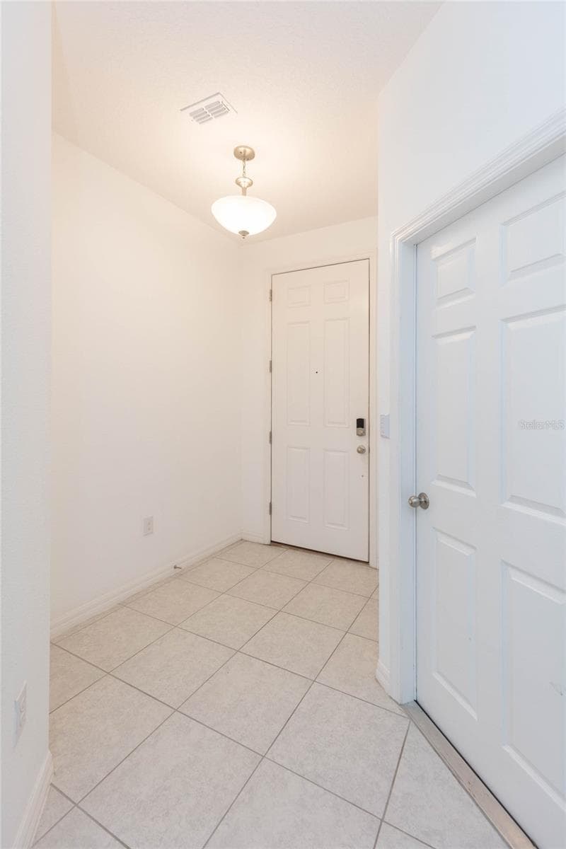 6256 CAMINO DRIVE — photo 7 of 62