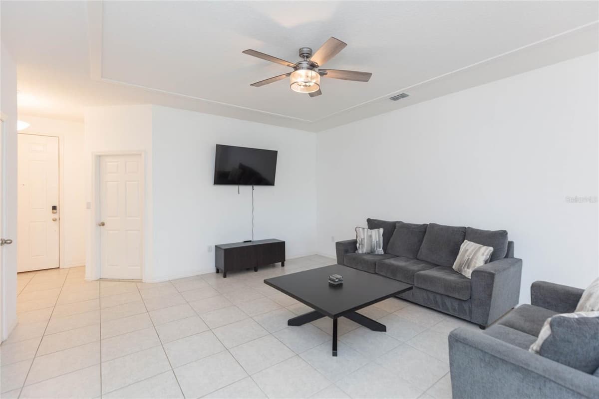 6256 CAMINO DRIVE — photo 9 of 62