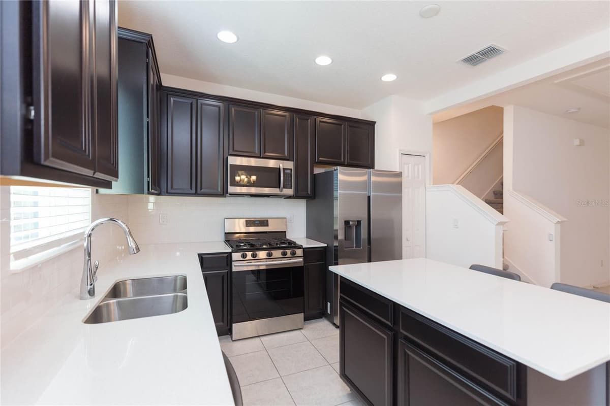 6256 CAMINO DRIVE — photo 13 of 62
