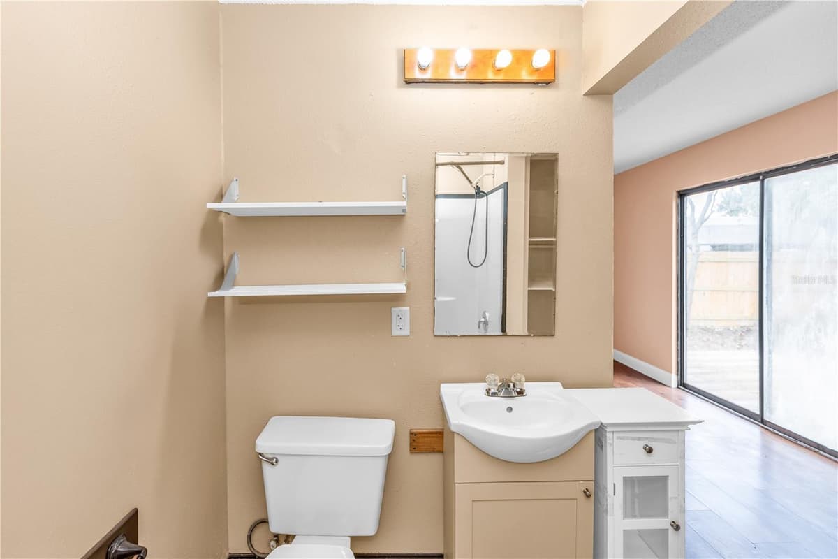 6165 ALDEN AVENUE — photo 14 of 19