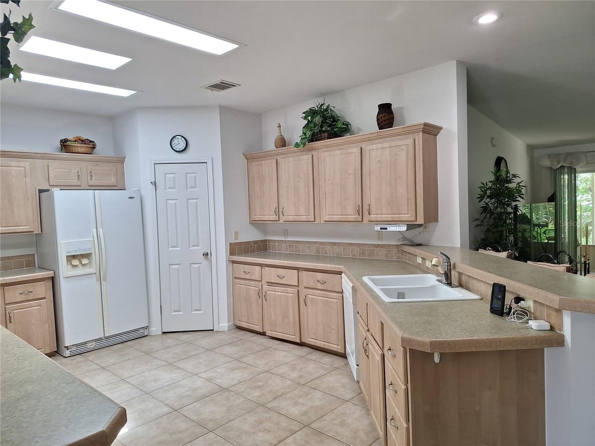 301 WATER LANDING DRIVE — photo 17 of 45