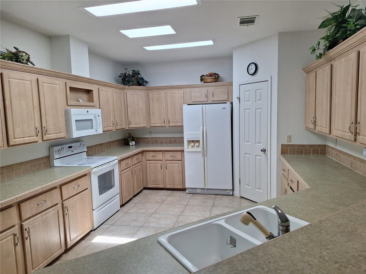 301 WATER LANDING DRIVE — photo 15 of 45
