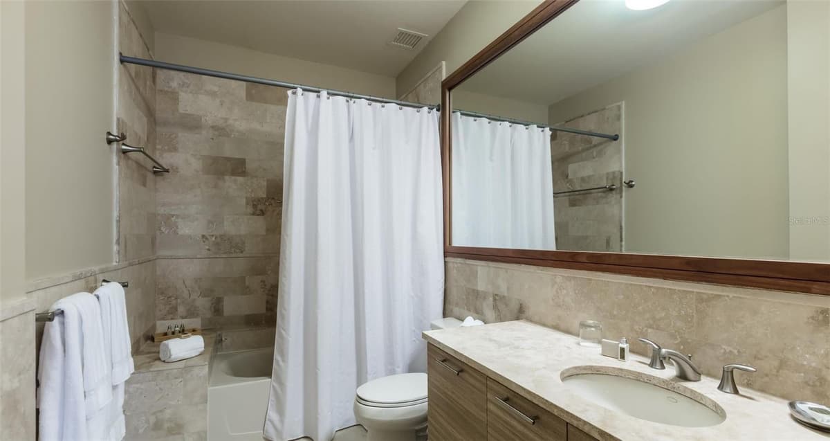 500 PLANTATION DR. — photo 9 of 14
