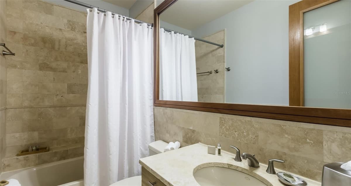 500 PLANTATION DR. — photo 6 of 14