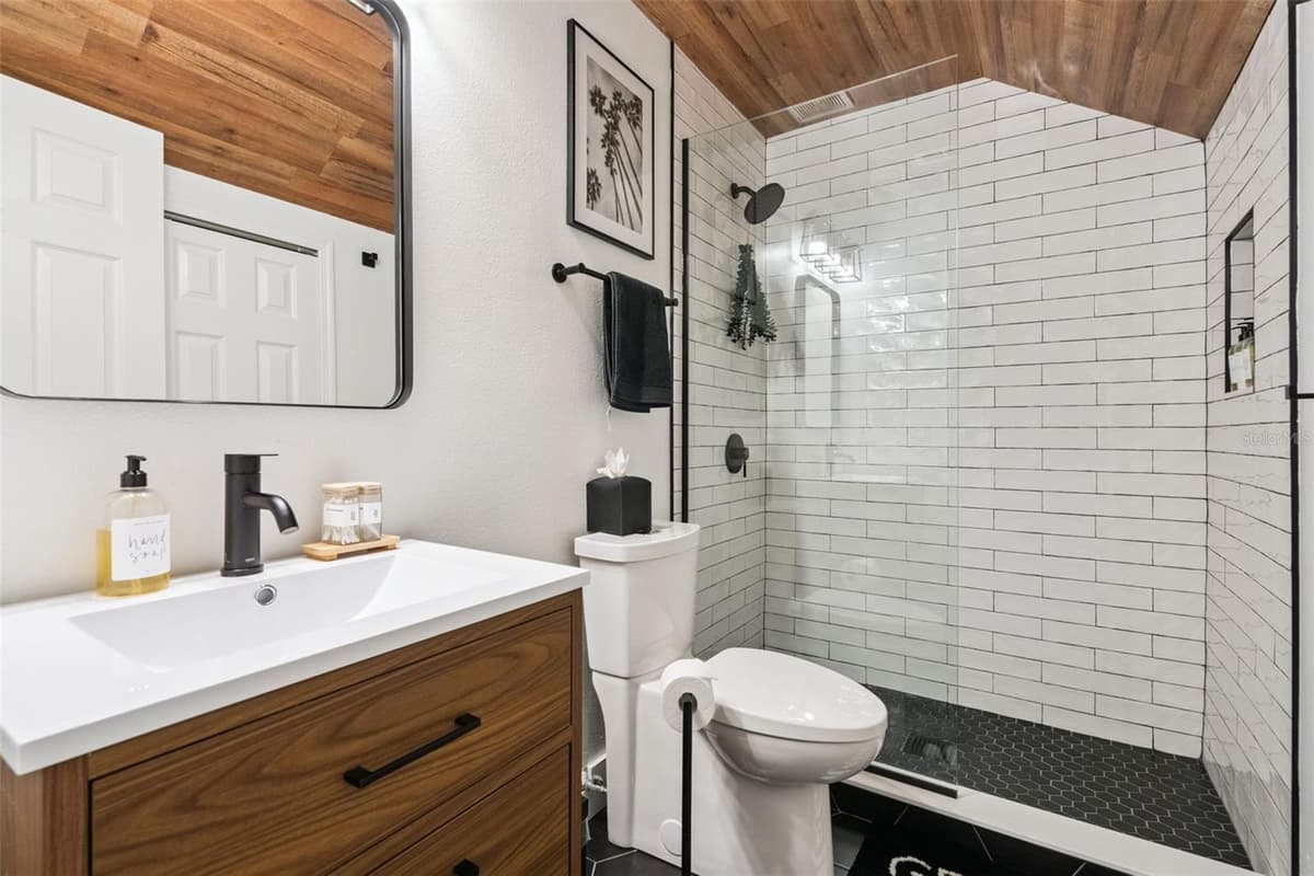 641 MULBERRY AVENUE — photo 46 of 69
