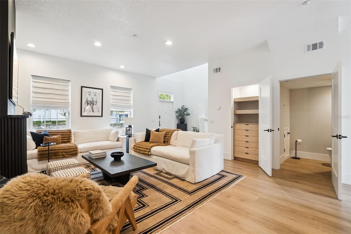 641 MULBERRY AVENUE — photo 14 of 69